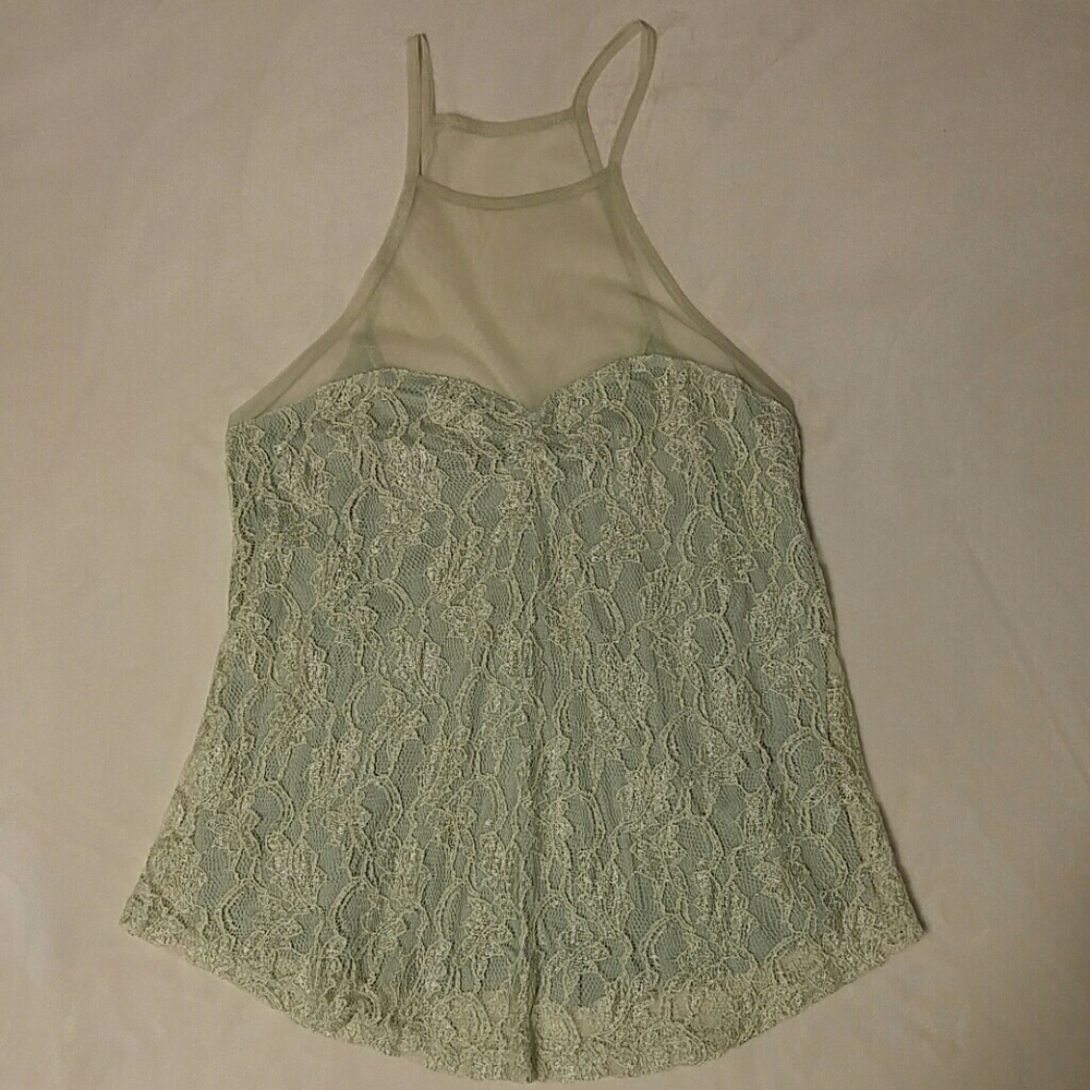 NWOT Beautiful lace Kimchi Blue tank top.